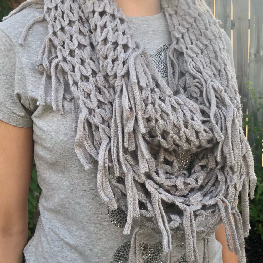 D&Y Scarf Fringe Fisherman Infinity  Gray Wrap Infinity